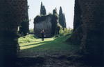 rome2001_kma ninfa isaac in ruined church