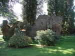 rome2001_kpd ninfa ruin with plants