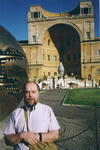 rome2001_exa vat mus cortile pinecone w isaac
