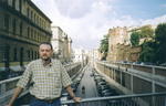 rome2001_hba colosseum en route to Jeff on ped bridge